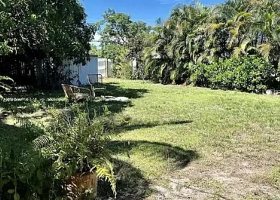 24 SW 12th Street, Dania Beach FL 33004