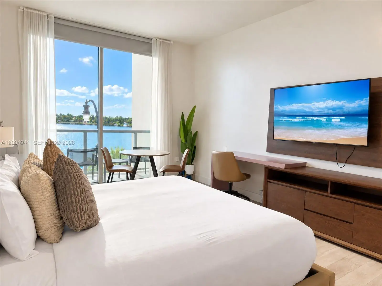 1 bedroom 1 bath Residential for sale at 777 N Ocean Dr # N330, Hollywood FL 33019
