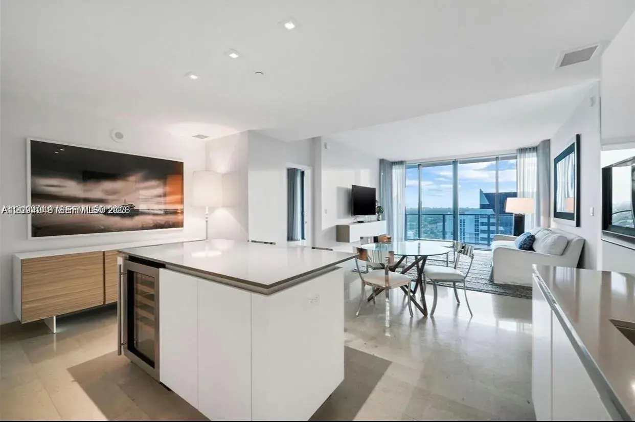 2 bedroom 2 bath Residential for sale at 88 SW 7th St # 1904, Miami FL 33130