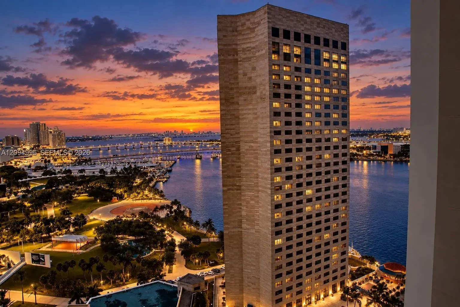 2 bedroom 2 bath Residential for sale at 325 S Biscayne Blvd # 2722, Miami FL 33131