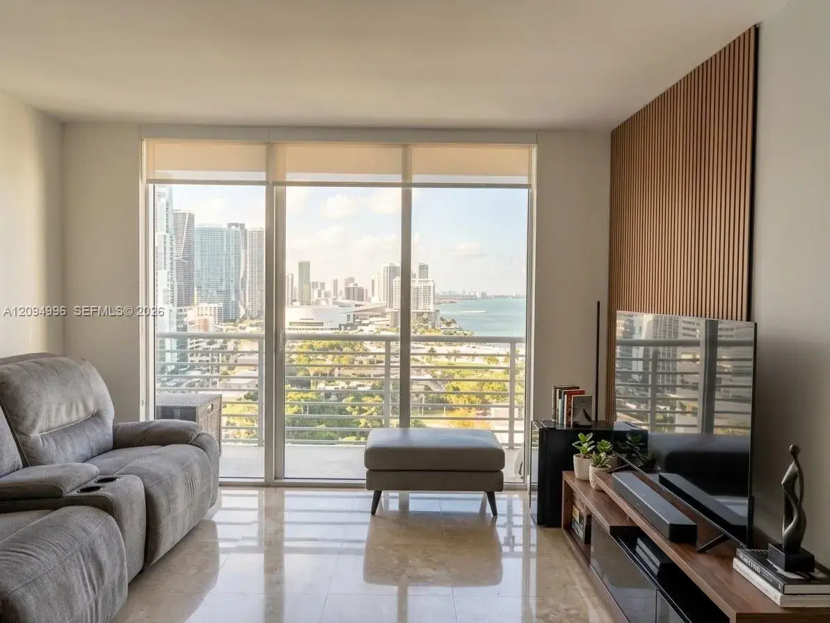 325 S Biscayne Blvd # 2722, Miami FL 33131