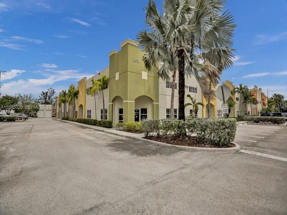Commercial Sale for sale at 2051 NW 112th Ave # 109, Sweetwater FL 33172