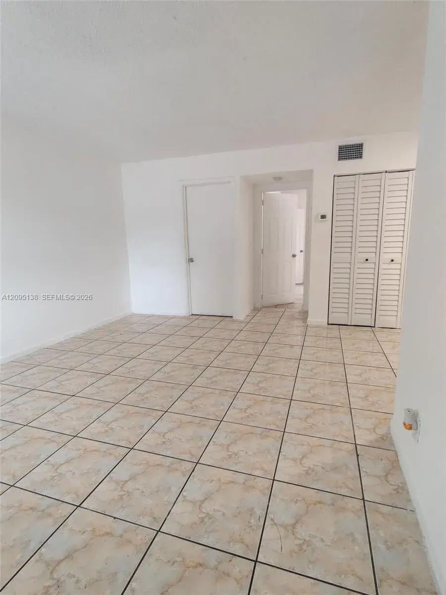 1 bedroom 1 bath Residential Lease for rent at 3343 Davie Blvd # B108, Fort Lauderdale FL 33312