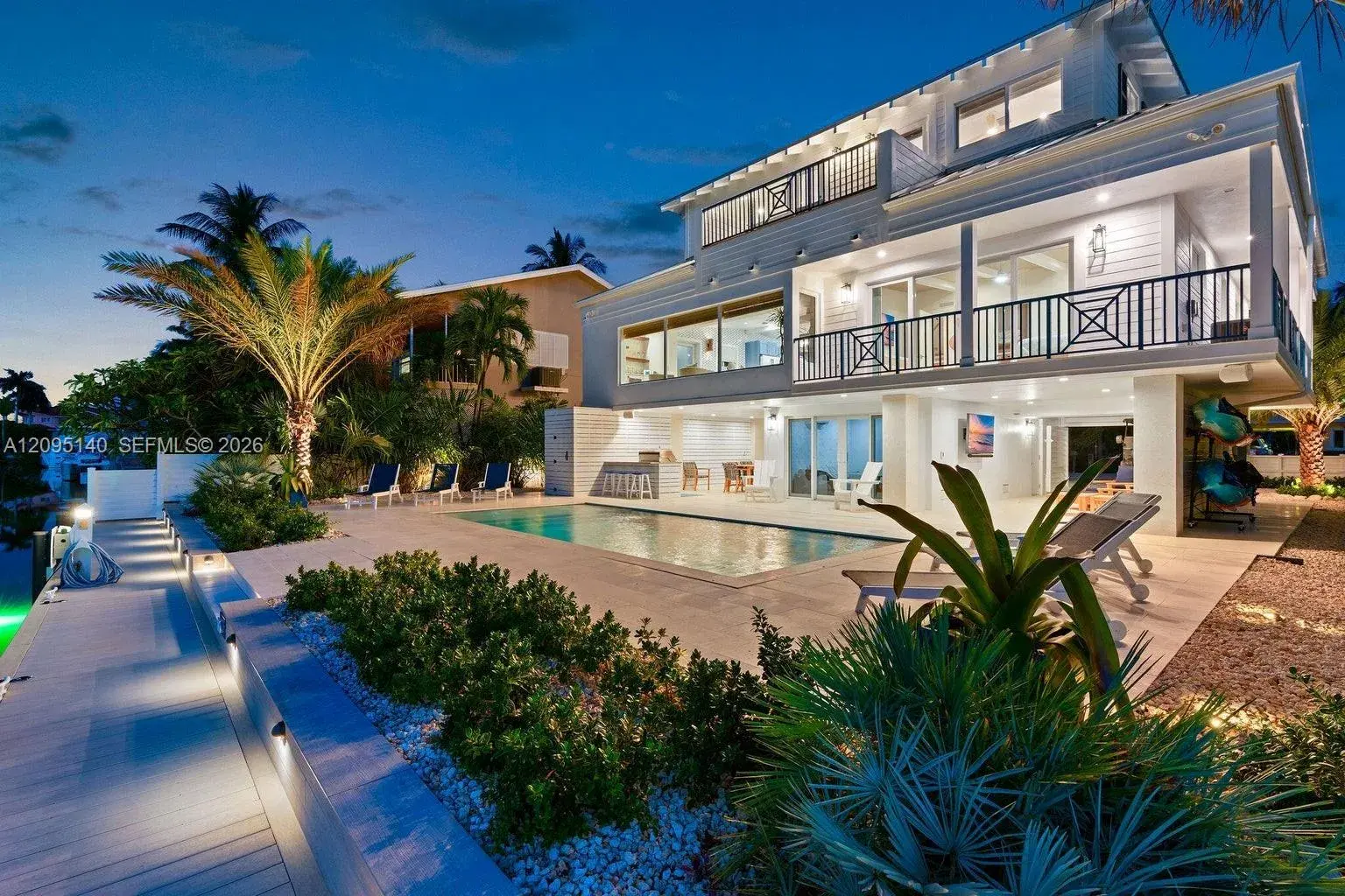 4 bedroom 4 bath Residential for sale at 115 Villa Bella, Islamorada FL 33036