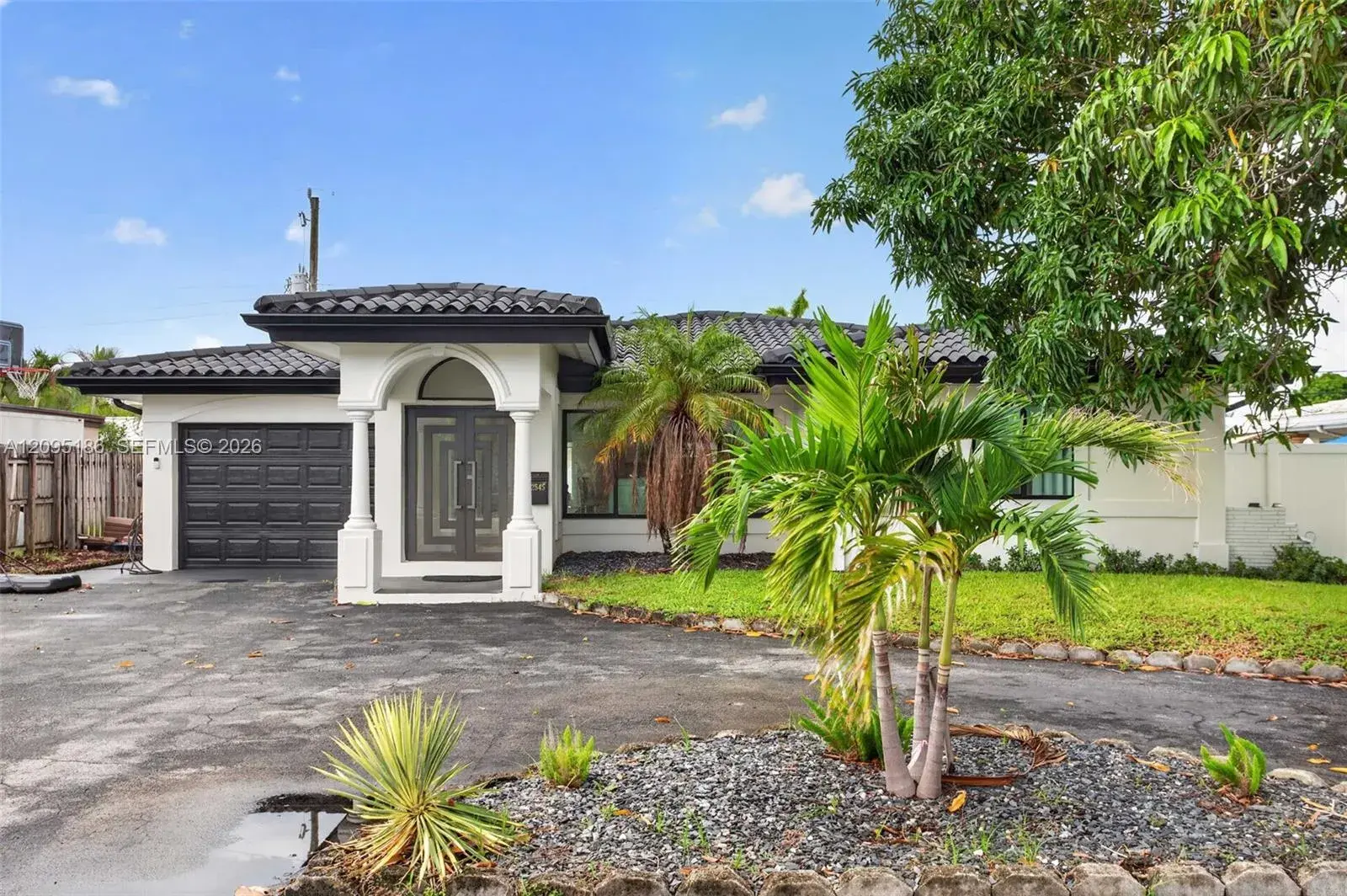 3 bedroom 2 bath Residential for sale at 2545 SE 2nd Ct, Pompano Beach FL 33062