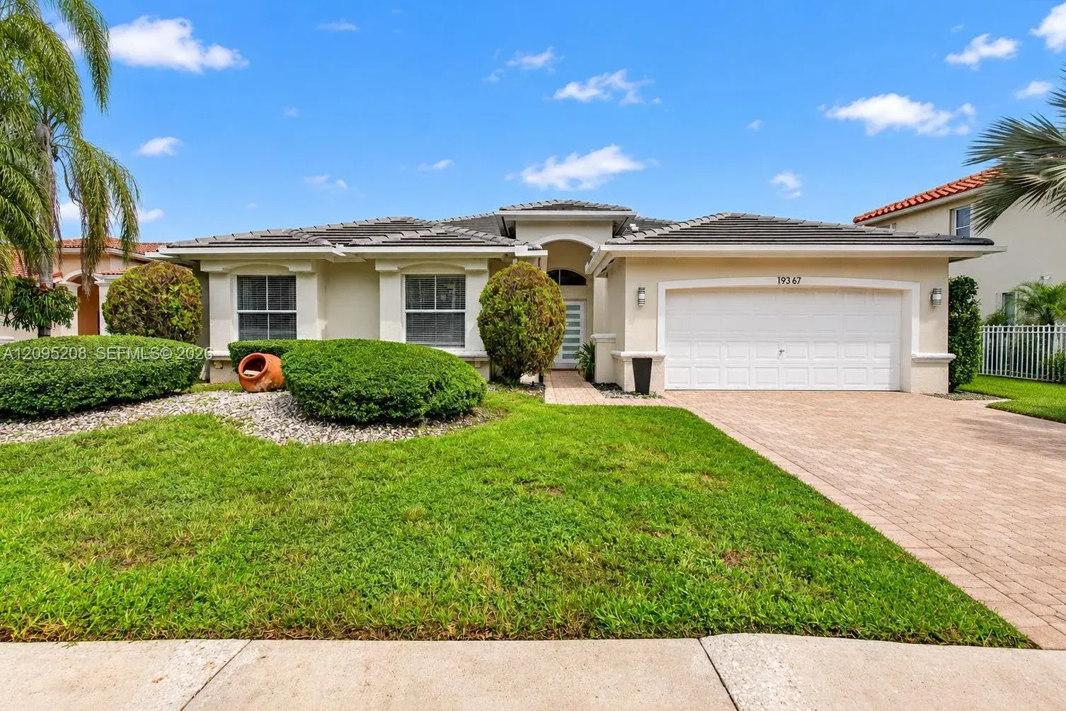 4 bedroom 2 bath Residential for sale at 19367 NW 23rd St, Pembroke Pines FL 33029