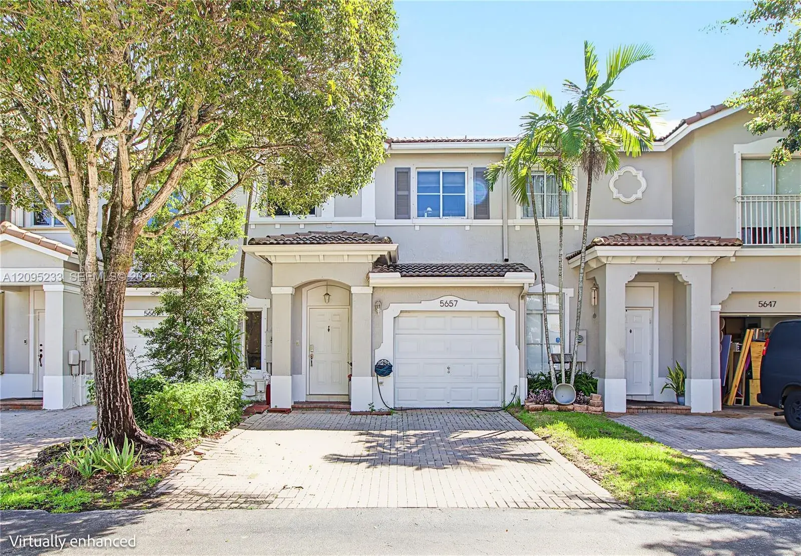 4 bedroom 3 bath Residential for sale at 5657 NW 113th Ave, Doral FL 33178