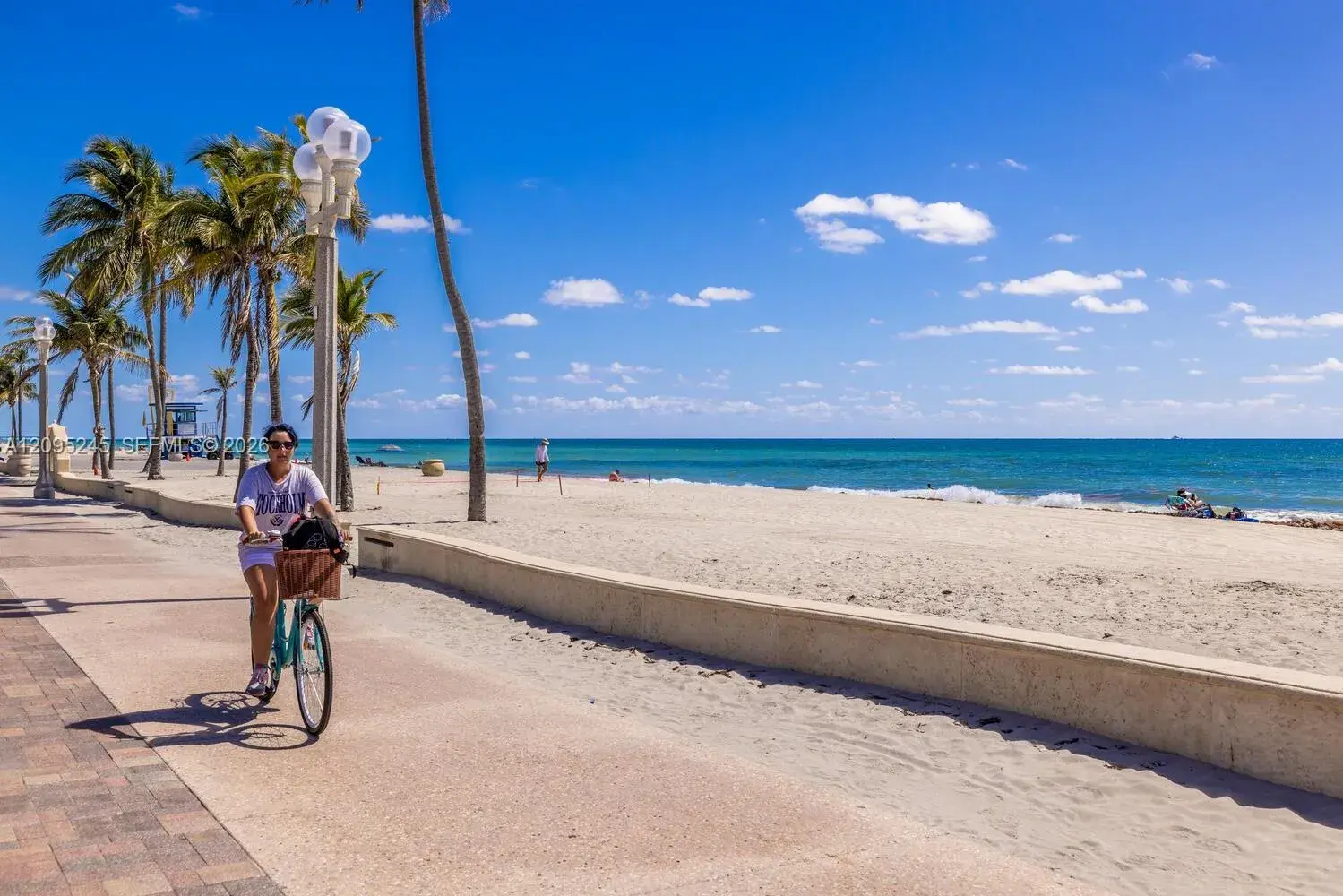 328 Missouri St, Hollywood FL 33019