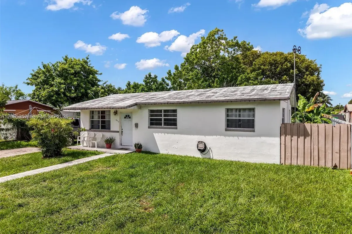 19710 SW 114th Pl, Miami FL 33157