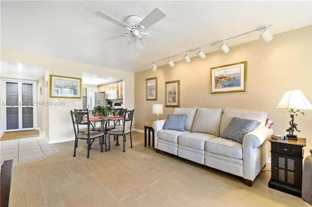 2 bedroom 1 bath Residential Lease for rent at 8445 charter club cir # 3, Fort Myers FL 33919