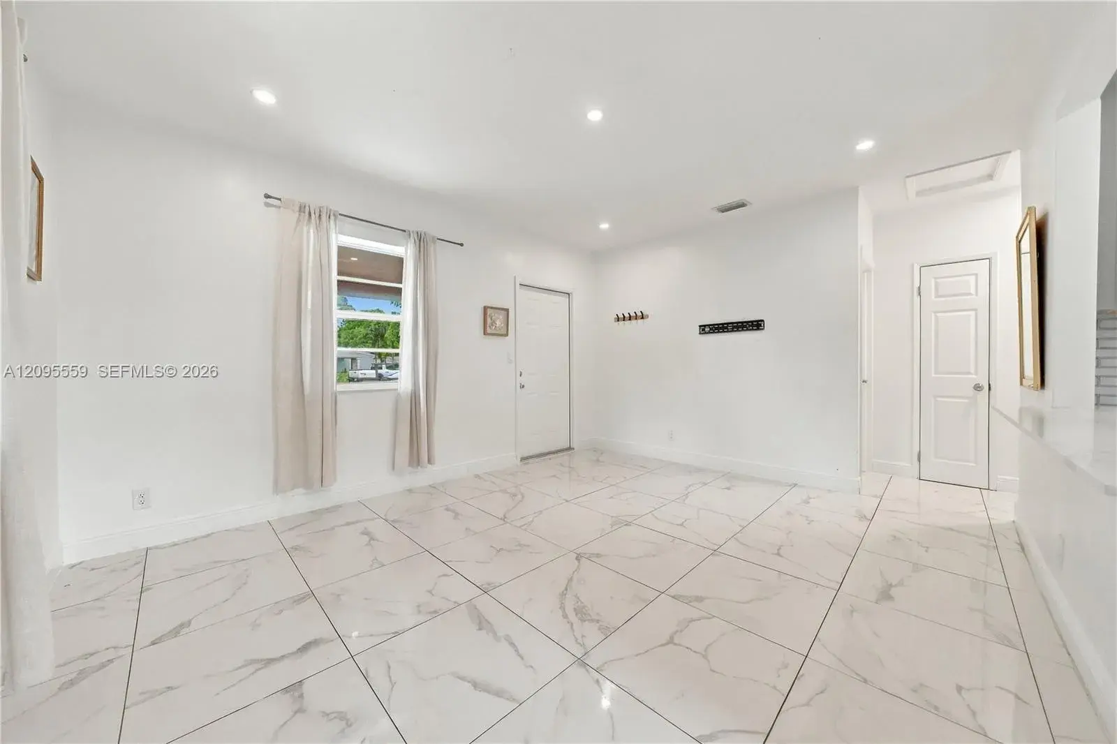 133 SW 22nd Ter, Fort Lauderdale FL 33312