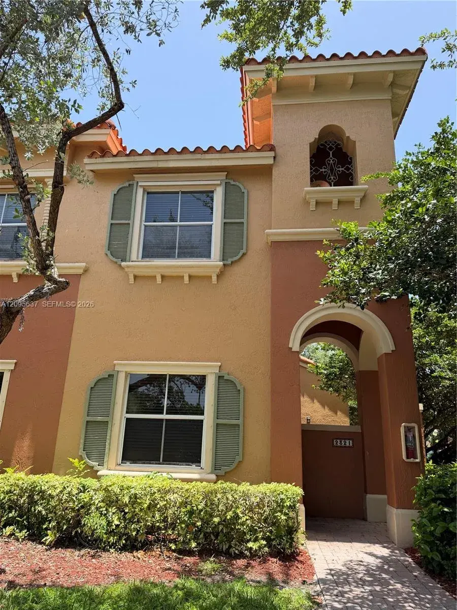 3 bedroom 2 bath Residential for sale at 2321 Mariner Ct, Dania Beach FL 33312