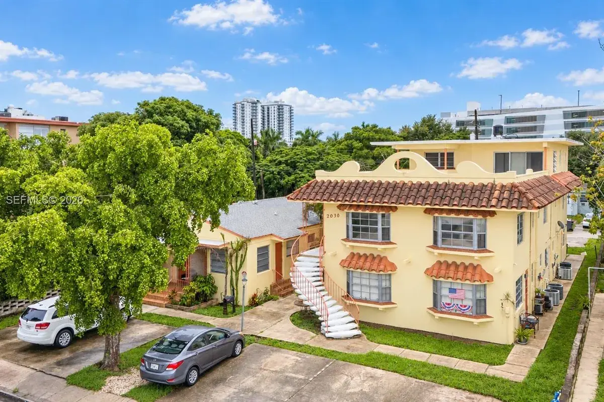 2028 Fillmore St, Hollywood FL 33020