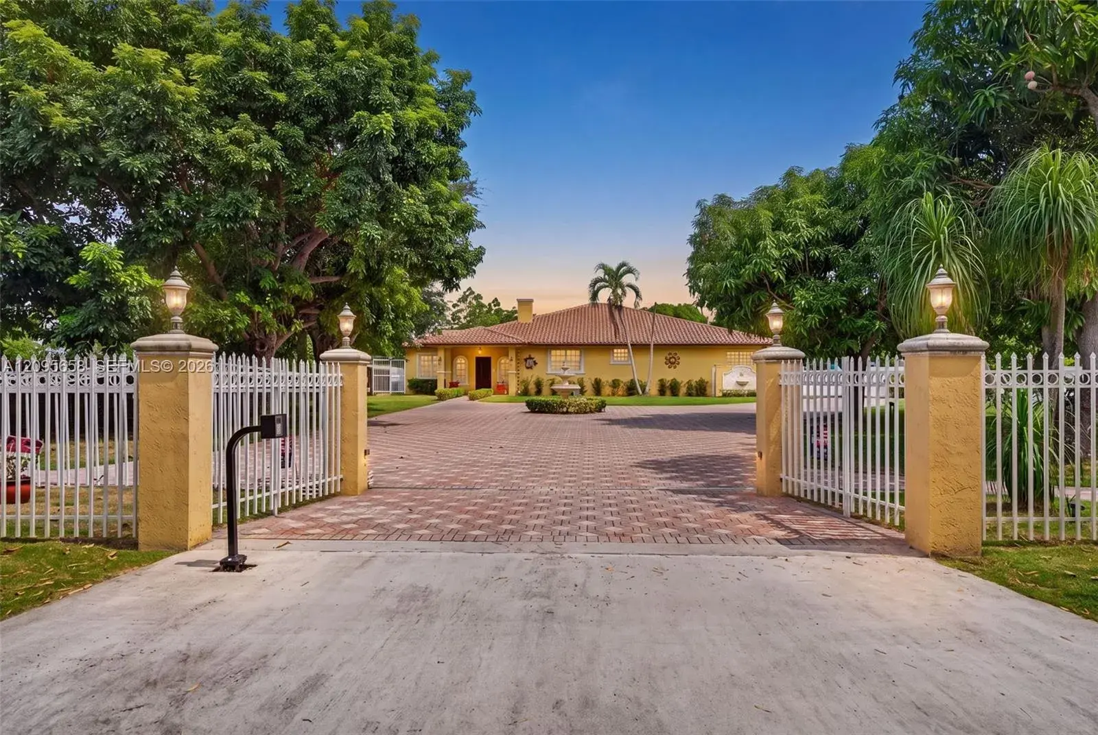 3 bedroom 3 bath Residential for sale at 19110 SW 128th Ct, Miami FL 33177