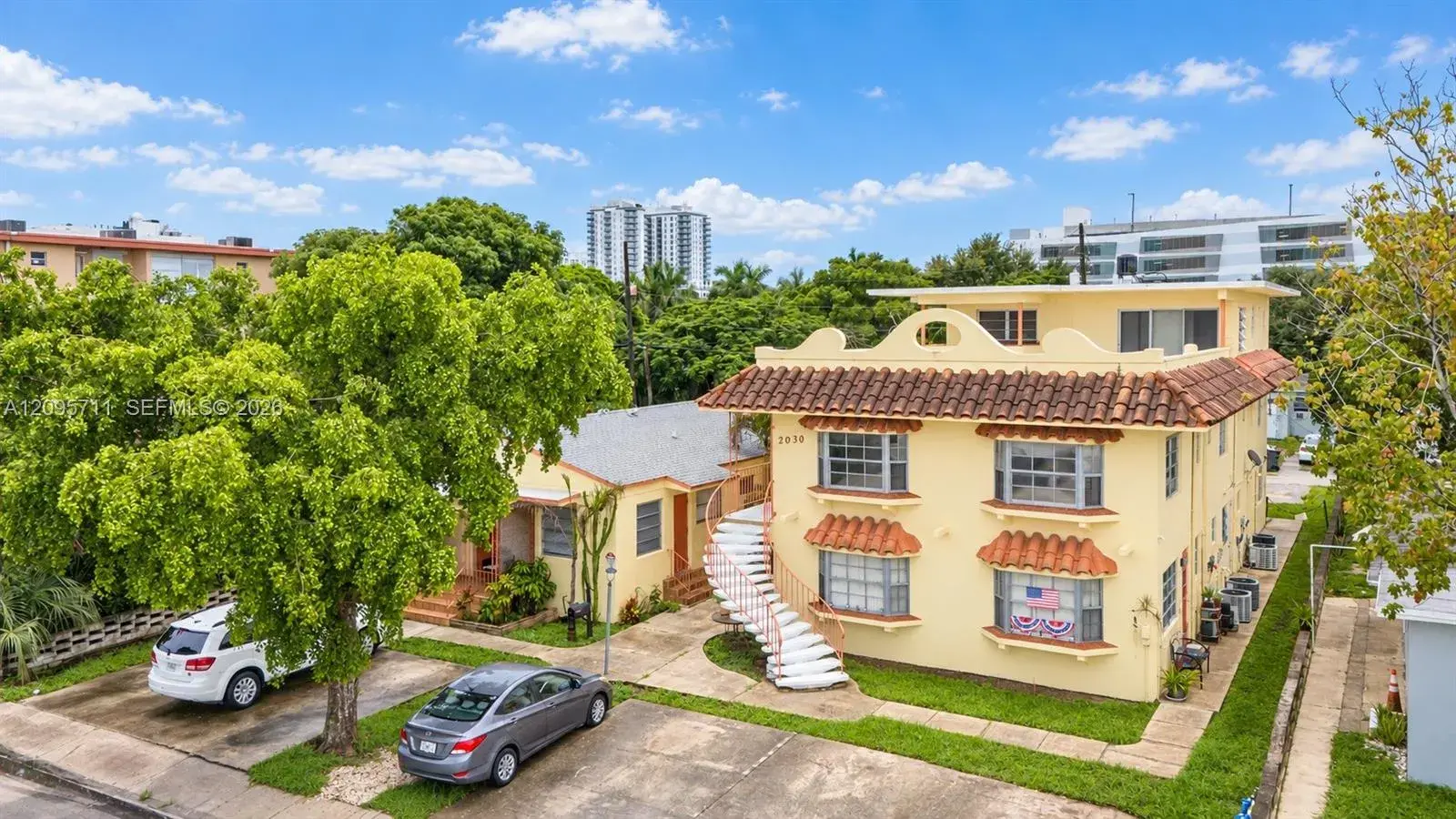 1 bedroom 1 bath Residential Lease for rent at 2028 Fillmore St # 2, Hollywood FL 33020