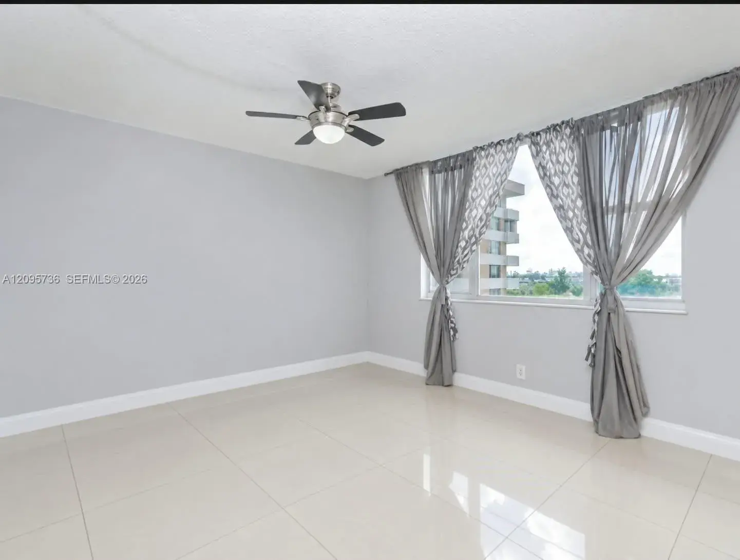 4200 Hillcrest Dr # 705, Hollywood FL 33021