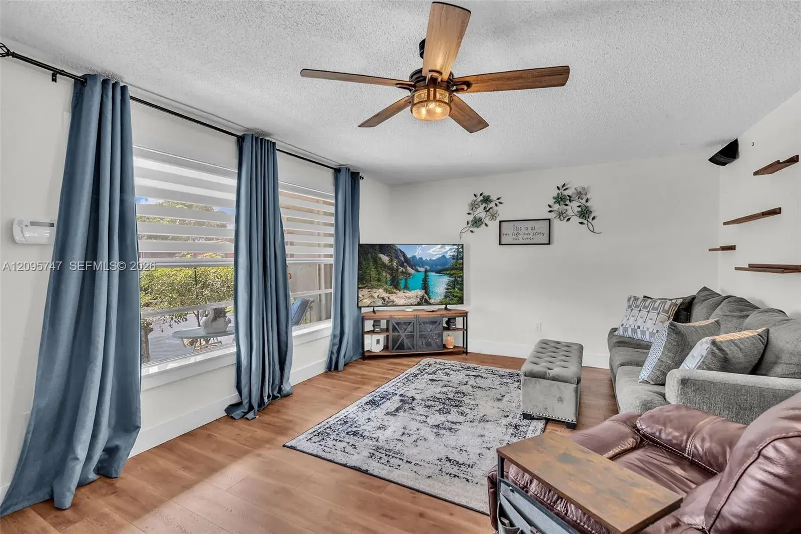 9261 NW 24th Pl, Sunrise FL 33322