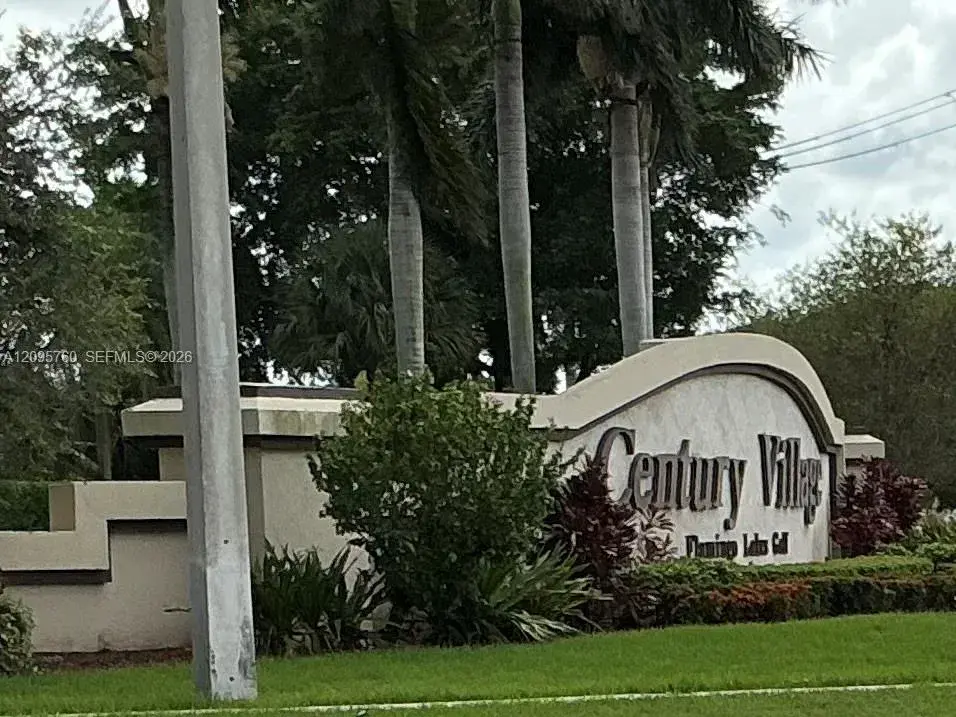 1 bedroom 1 bath Residential for sale at 251 SW 134th Way # 309M, Pembroke Pines FL 33027