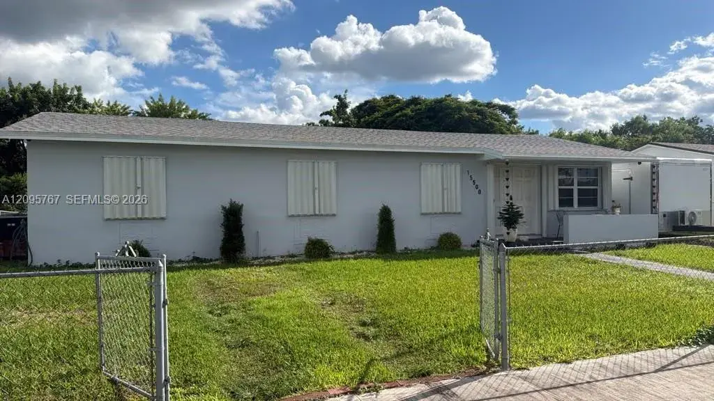 3 bedroom 2 bath Residential for sale at 15500 SW 308th St, Homestead FL 33033