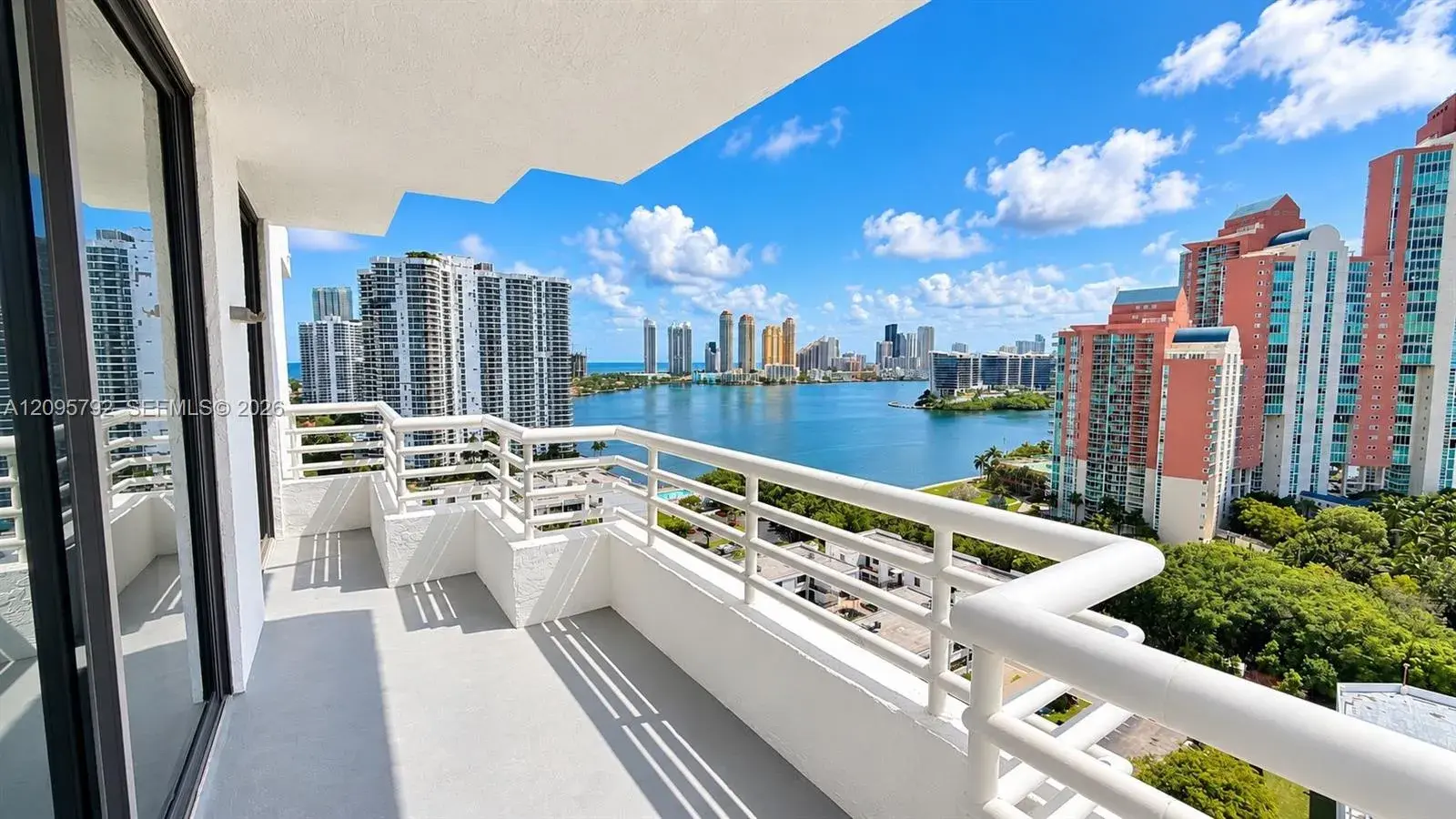 2 bedroom 2 bath Residential Lease for rent at 3300 NE 192nd St, Aventura FL 33180