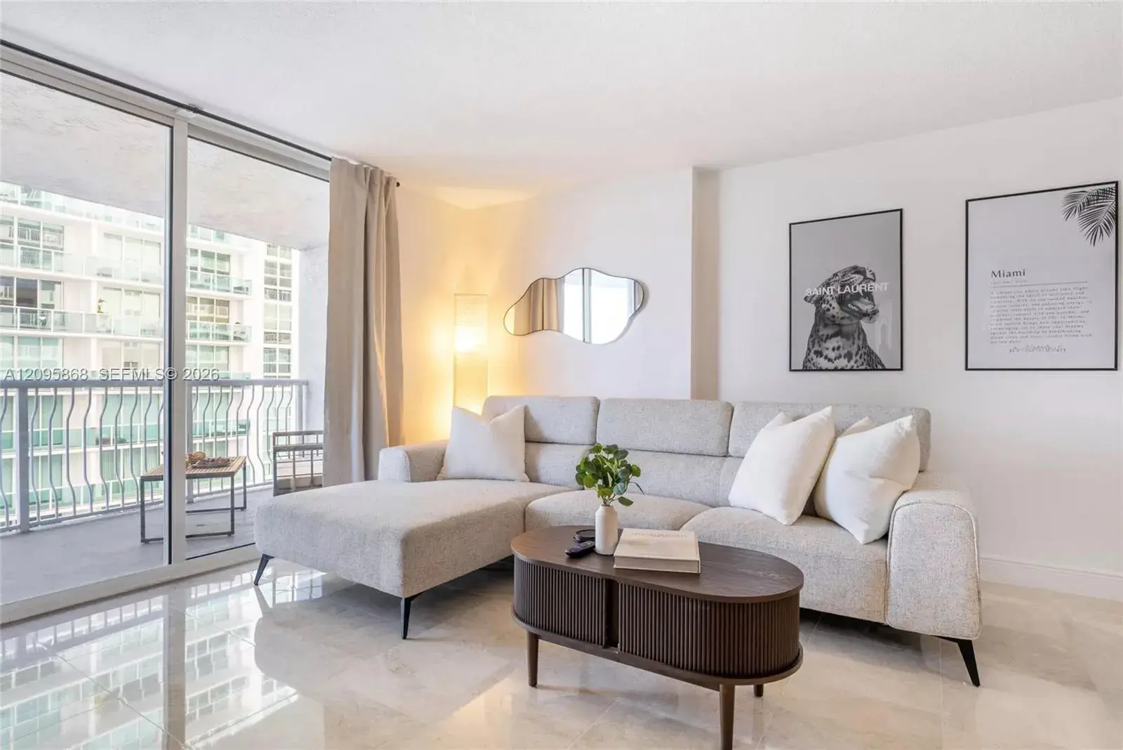 1200 Brickell Bay Dr # 1805, Miami FL 33131
