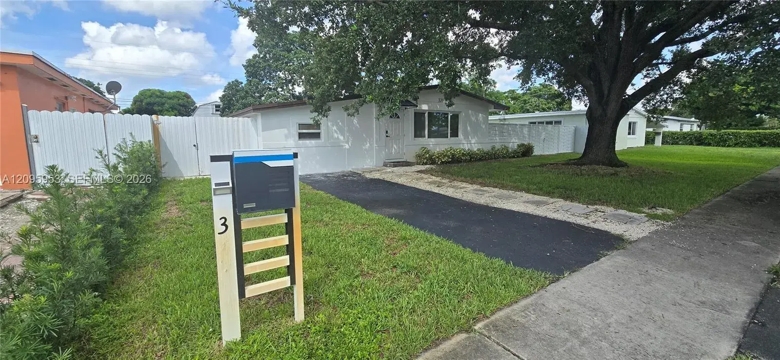 4 bedroom 2 bath Residential for sale at 320 N 70th Ter, Hollywood FL 33024