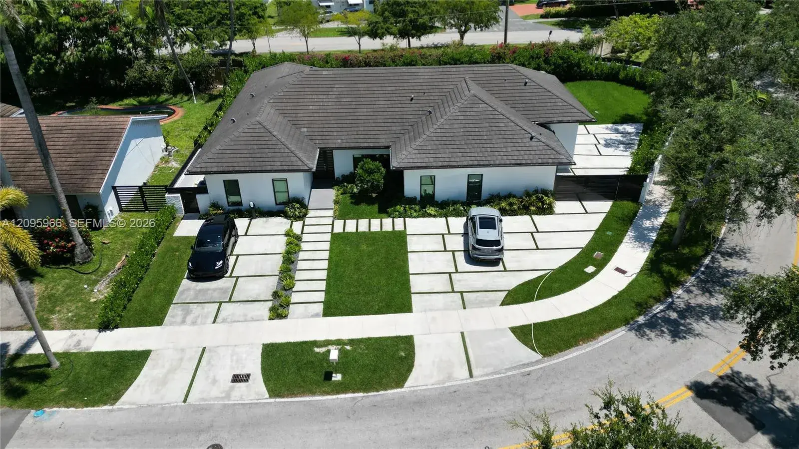 5 bedroom 5 bath Residential for sale at 21498 Highland Lakes Blvd, Miami FL 33179