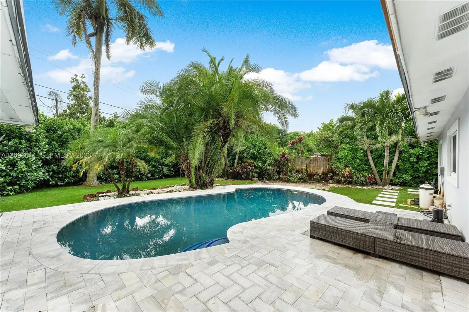 4872 NW 1st Ct, Plantation FL 33317