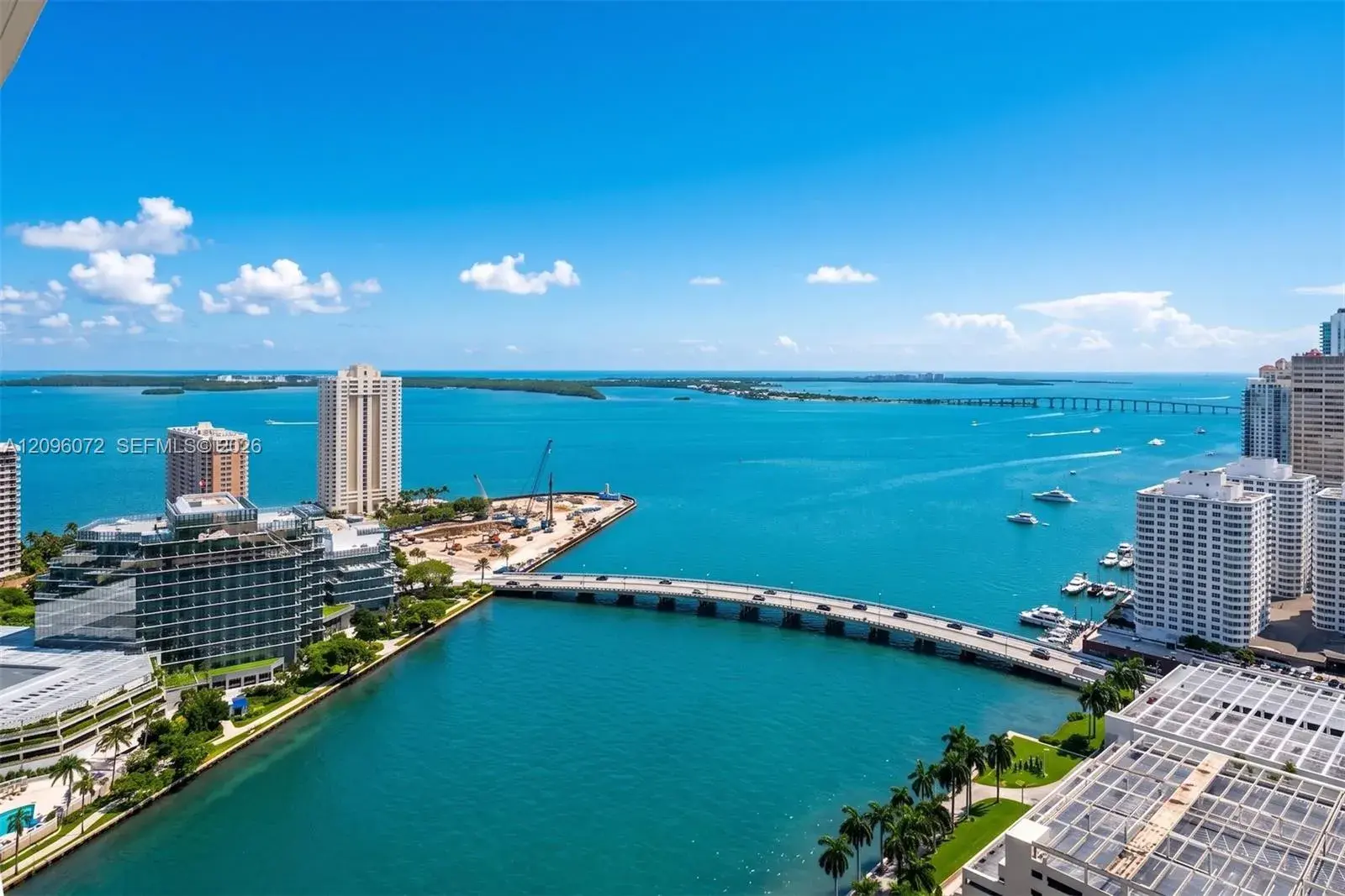 1 bedroom 1 bath Residential for sale at 495 Brickell Ave # 3207, Miami FL 33131