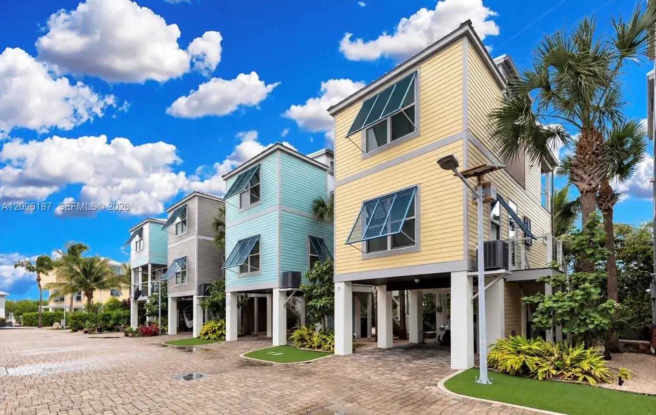 2 bedroom 2 bath Residential for sale at 101 11 Street Ocean Unit 3, Marathon FL 33050