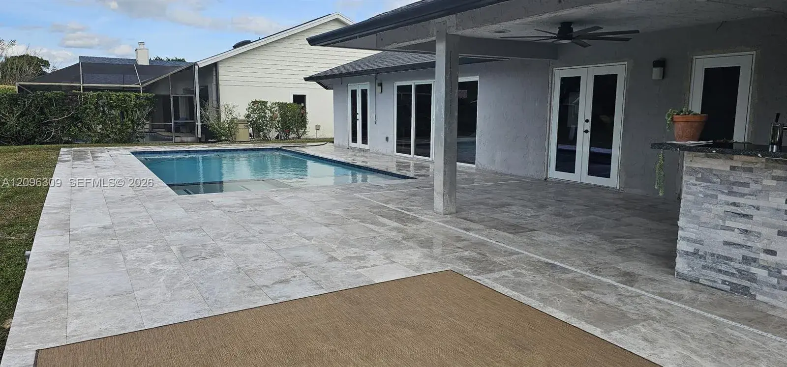 3 bedroom 2 bath Residential for sale at 712 Juniper Pl, Wellington FL 33414