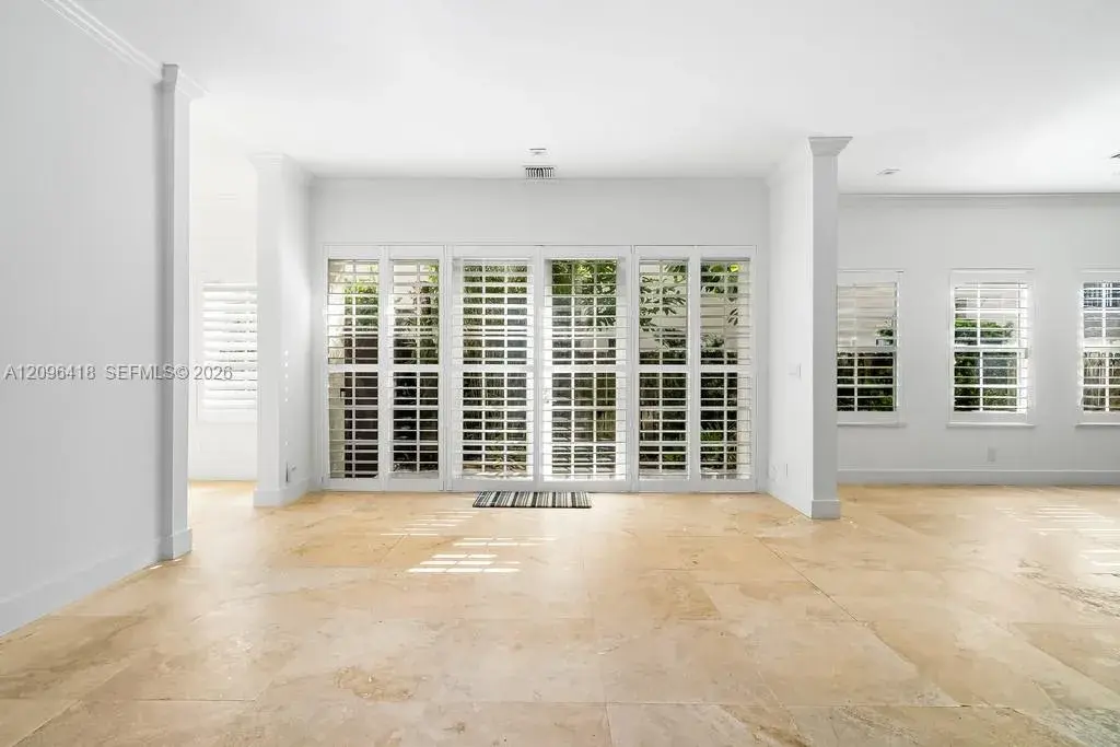 2709 NE 15th St, Fort Lauderdale FL 33304