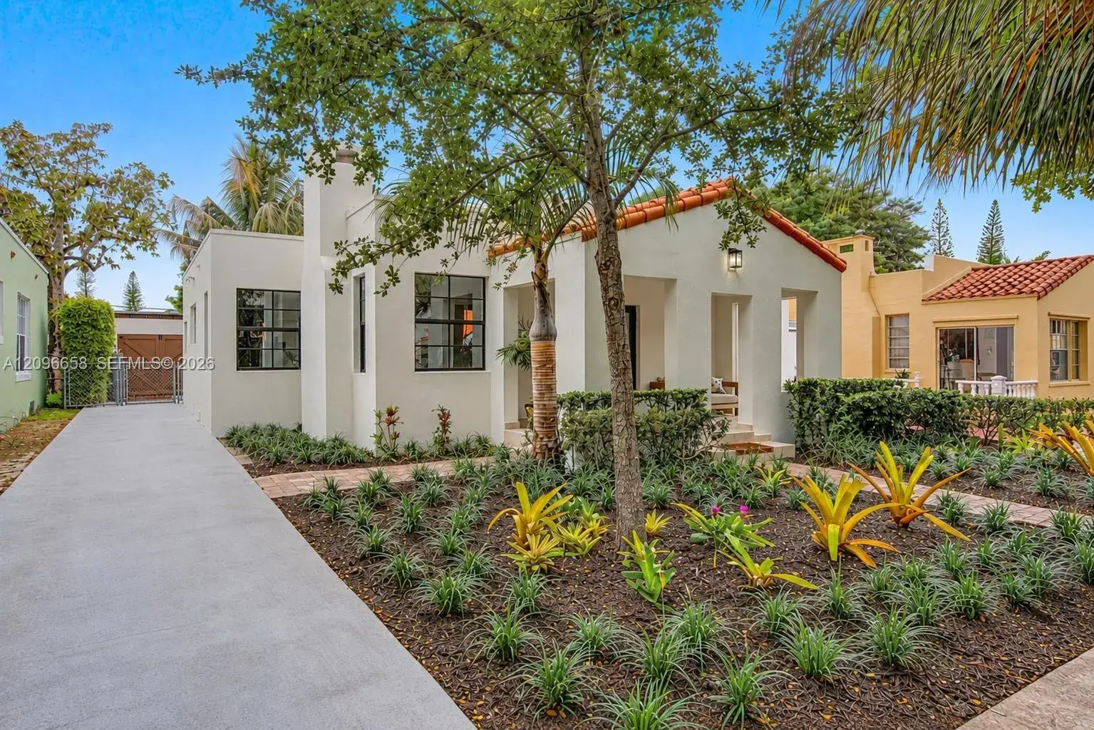 3 bedroom 2 bath Residential for sale at 817 Lorca St, Coral Gables FL 33134