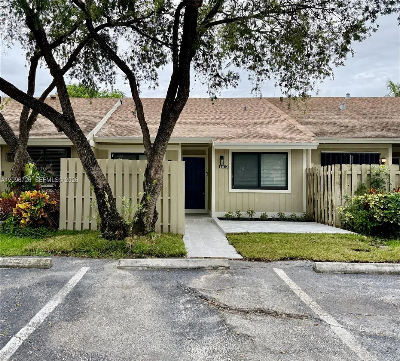 11189 NW 37th St, Sunrise FL 33351