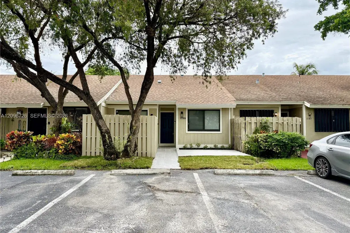 11189 NW 37th St, Sunrise FL 33351