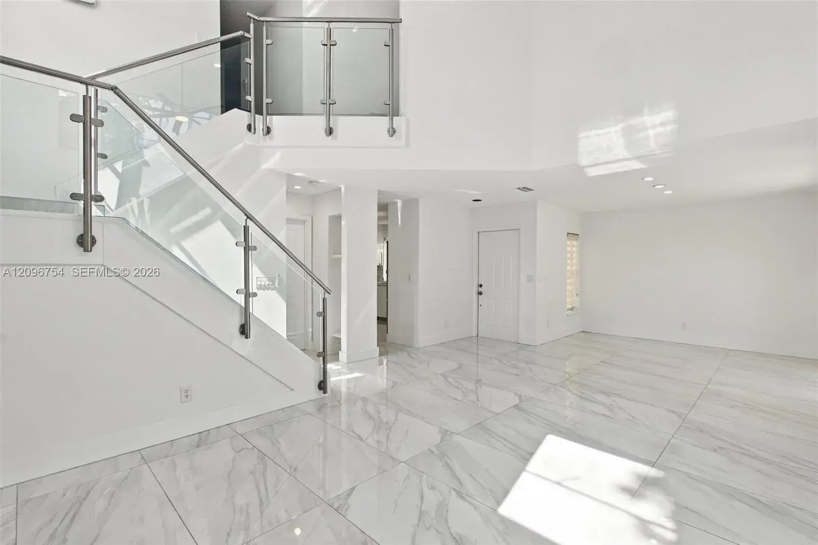 967 Azure Ln, Weston FL 33326