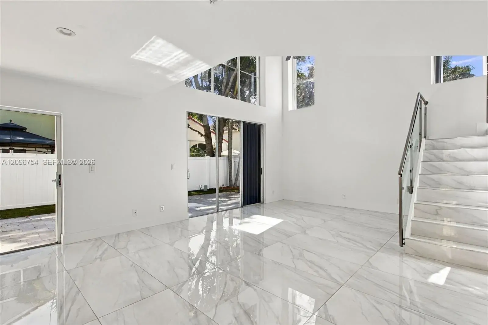 967 Azure Ln, Weston FL 33326