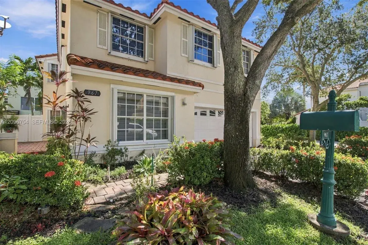 967 Azure Ln, Weston FL 33326