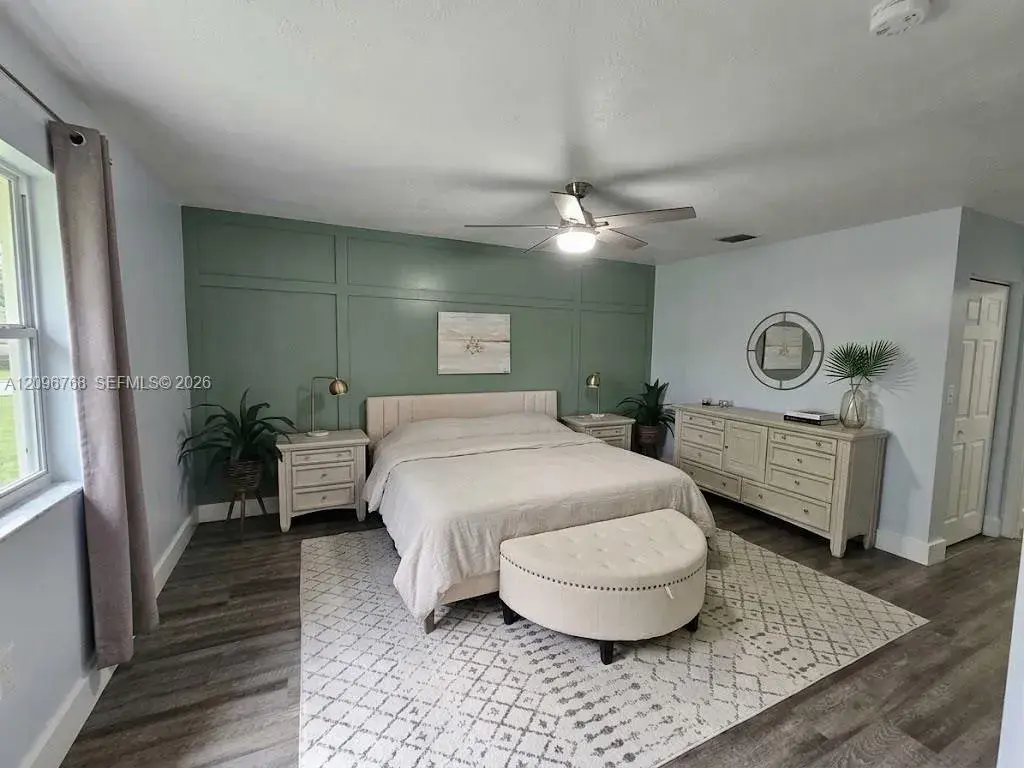 15429 SW 92nd St, Miami FL 33196