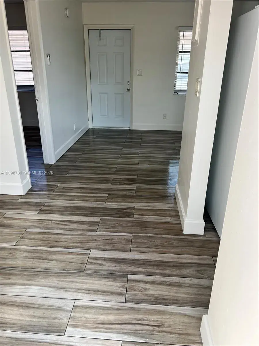 1 bedroom 1 bath Residential Lease for rent at 5941 NE 18th Ave # 1, Fort Lauderdale FL 33334