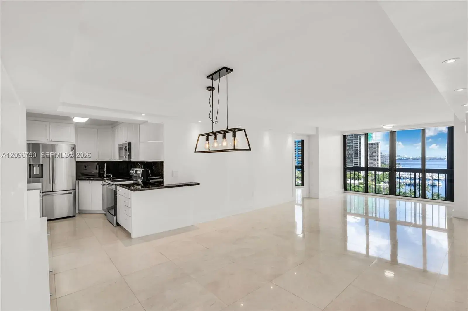 2 bedroom 2 bath Residential for sale at 2333 Brickell Ave # 1007, Miami FL 33129