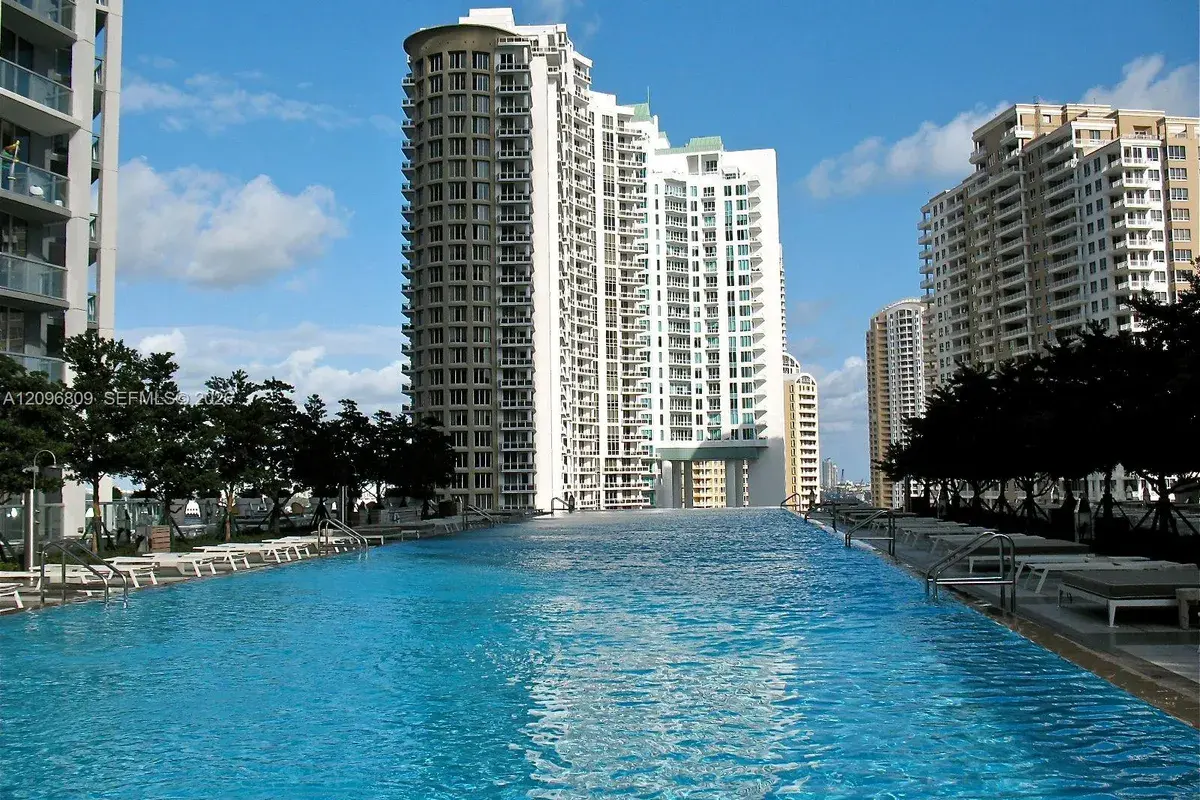 465 Brickell Ave # 617, Miami FL 33131