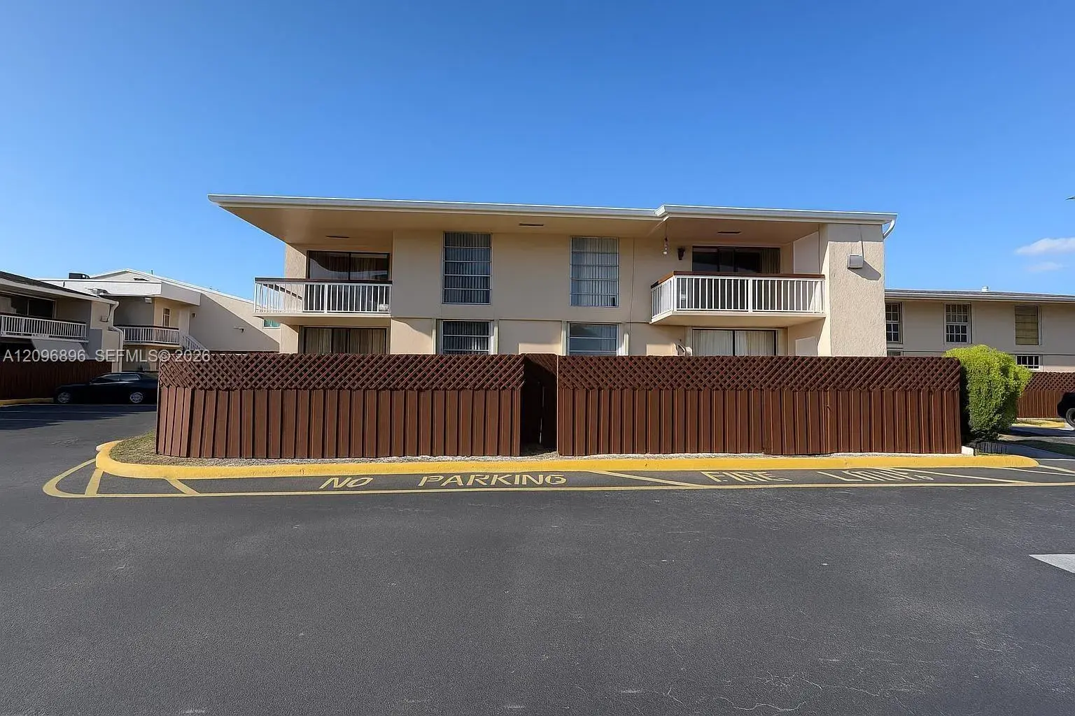 3 bedroom 2 bath Residential for sale at 13781 SW 66th St # 221B, Miami FL 33183