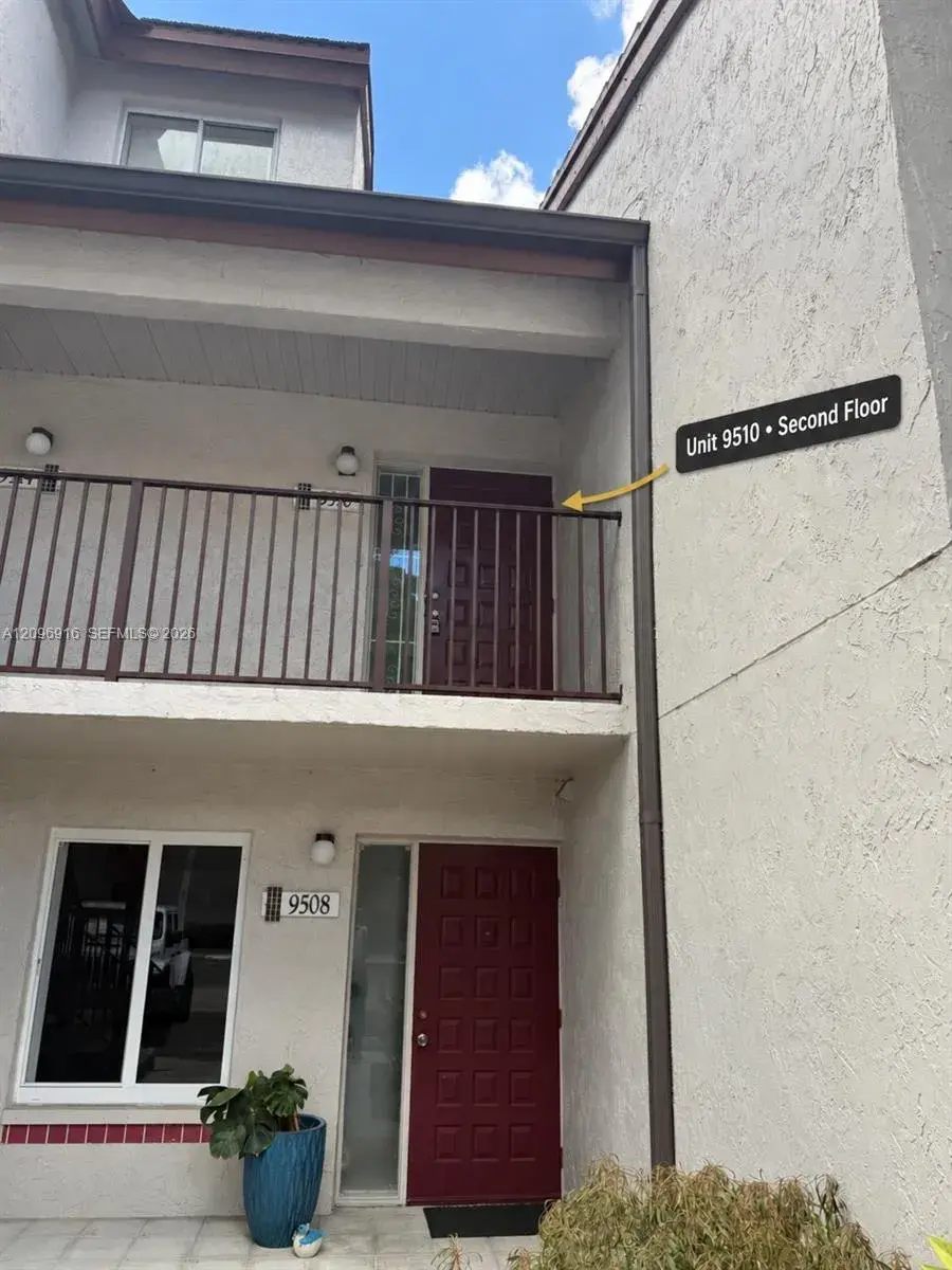 1 bedroom 1 bath Residential for sale at 9510 SW 140th Ct # 9510, Miami FL 33186