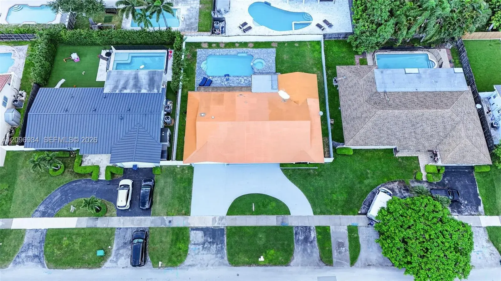19850 SW 83rd Ave, Cutler Bay FL 33189