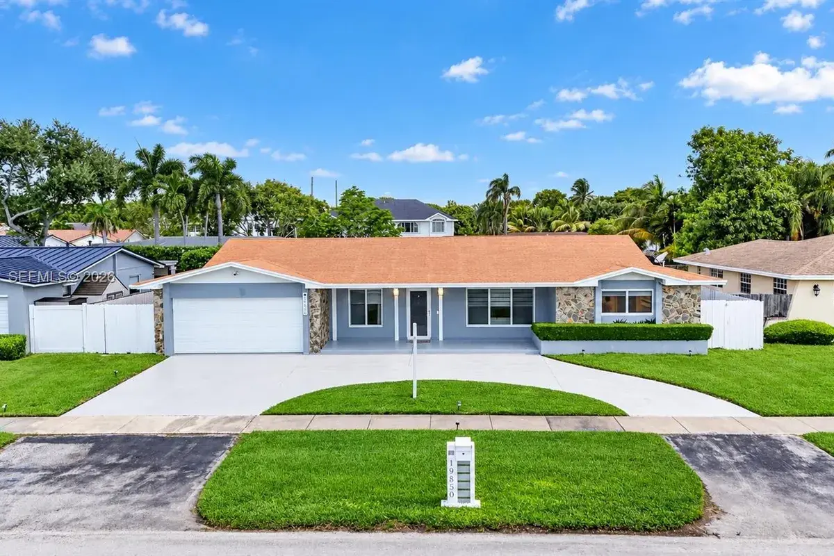 19850 SW 83rd Ave, Cutler Bay FL 33189