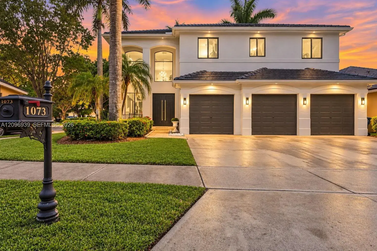 6 bedroom 4 bath Residential for sale at 1073 Allamanda Way, Weston FL 33327