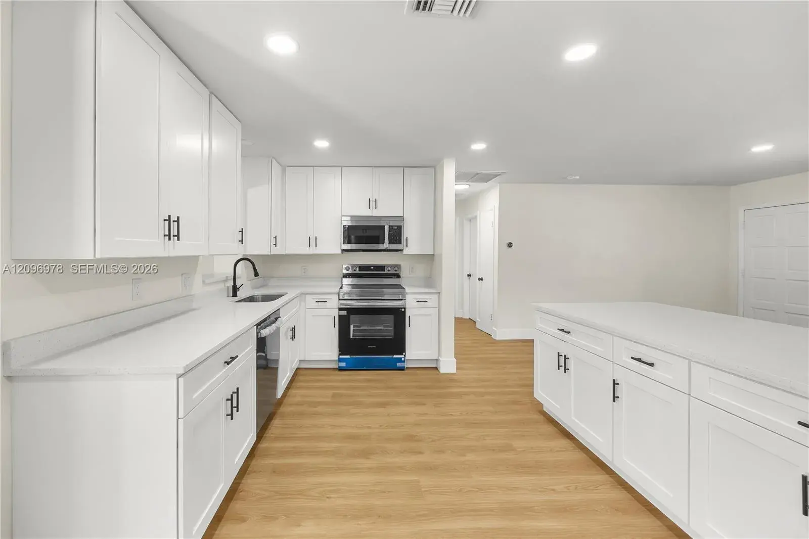 417 SW 1st Ave, Boynton Beach FL 33435