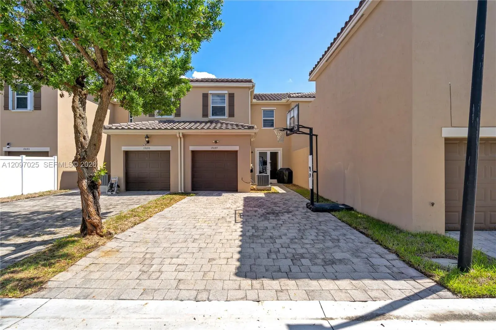 3 bedroom 2 bath Residential for sale at 17097 SW 94th Way # 17097, Miami FL 33196