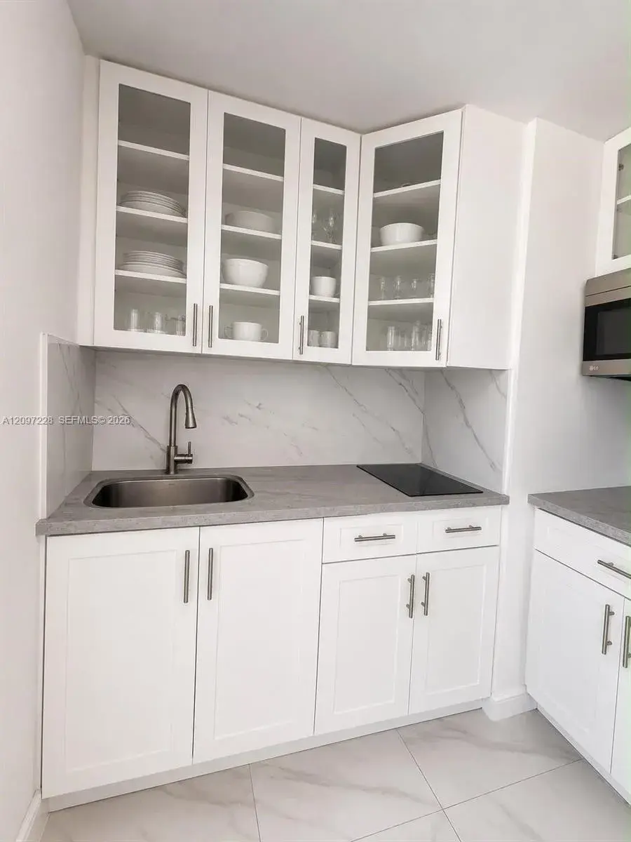 2330 SW 44th St, Fort Lauderdale FL 33312